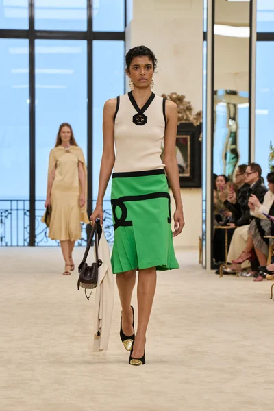 Look 39